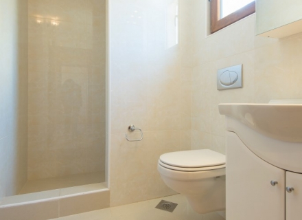 Dwa wyjątkowe domy typu townhouse w Krimovice, kup dom w Czarnogórze, kup willę w Region Budva, Willa blisko morza Becici