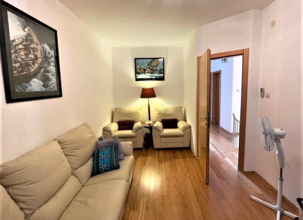 Herceg Novi Kamenari'de geniş deniz manzaralı dubleks daire, Baosici dan ev almak, Herceg Novi da satılık ev, Herceg Novi da satılık emlak