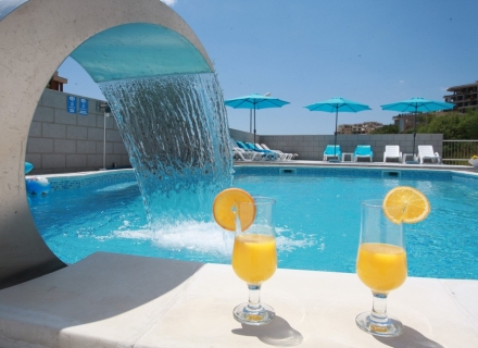 Schönes Hotel in Becici, Immobilien in Montenegro, Hotel zum Verkauf in Montenegro