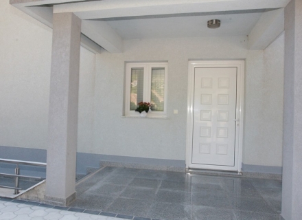 Schönes Hotel in Becici, Immobilien mit hohem Mietpotential Region Budva, Hotel in Becici kaufen