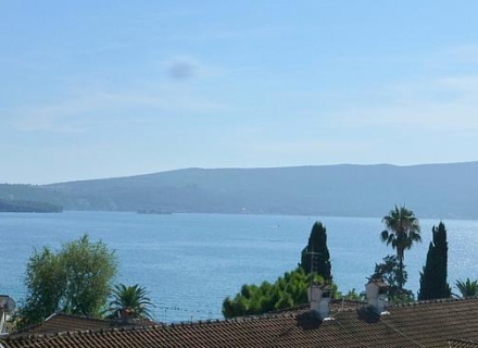 Tivat'ta panoramik deniz manzaralı daire, Bigova dan ev almak, Region Tivat da satılık ev, Region Tivat da satılık emlak