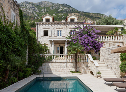 Perast'ın kalbinde satılık villa, Karadağ pazarındaki harika ve eşsiz mülk:, Karadağ Villa Fiyatları Karadağ da satılık ev, Montenegro da satılık ev, Karadağ satılık villa