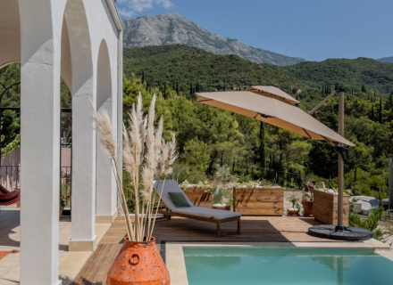 Willa z basenem infinity i panoramicznym widokiem w Herceg Novi, Ratisevina, dom blisko morza Czarnogóra