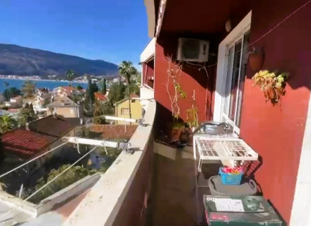 Herceg Novi'nin merkezinde iki yatak odalı geniş daire, Herceg Novi da ev fiyatları, Herceg Novi satılık ev fiyatları, Herceg Novi ev almak