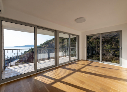 Drei-Zimmer-Wohnung mit fantastischem Meerblick in Przno zu verkaufen.