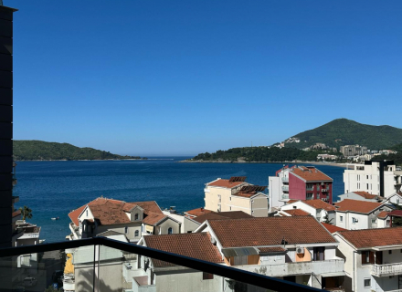 Zu verkaufen: Ein-Zimmer-Wohnung in Rafailovici, nur 150 Meter vom Meer entfernt.