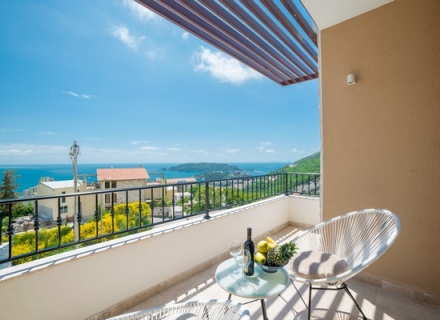 Neue Villa in Becici, Haus mit Meerblick zum Verkauf in Montenegro, Haus in Montenegro kaufen