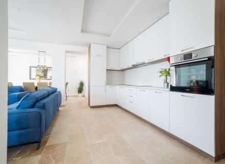 Neue Villa in Becici, Region Budva Hausverkauf, Becici Haus kaufen, Haus in Montenegro kaufen