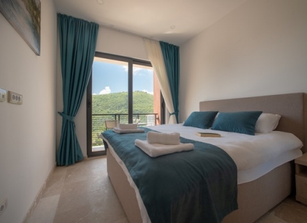 Neue Villa in Becici, Haus mit Meerblick zum Verkauf in Montenegro, Haus in Montenegro kaufen