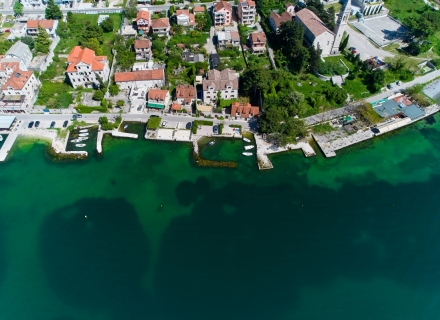 Dobrota'da denize sıfır lüks villa, Karadağ Villa Fiyatları Karadağ da satılık ev, Montenegro da satılık ev, Karadağ satılık villa