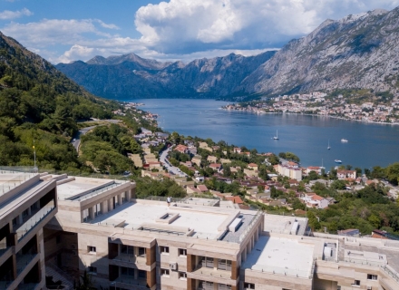 Wohnanlage in Montenegro am Ufer der Bucht von Kotor der Adria Meere, Wohnungen in Montenegro kaufen, Wohnungen zur Miete in Dobrota kaufen