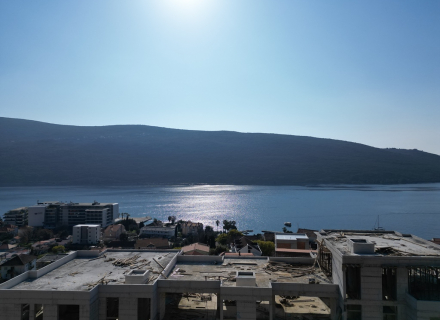 Penthouse z widokiem panoramicznym w Kumbor, Herceg Novi, apartament z widokiem na morze Na sprzedaż w Czarnogórze, kupić mieszkanie w Baosici, dom w Herceg Novi kup