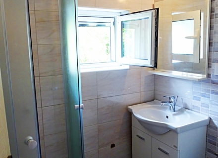 Orahovac'da Müstakil Ev, Karadağ Villa Fiyatları Karadağ da satılık ev, Montenegro da satılık ev, Karadağ satılık villa