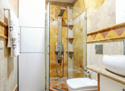 Three Bedroom Apartment in Two Levels in Budva, prodaja stana u Becici, kupovina kuće u Crnoj Gori, kupovina stana na moru u Crnoj Gori