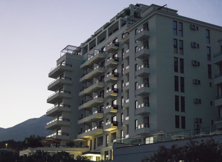 Becici'de First Line'da iki yatak odalı lüks daire, Karadağ da satılık ev, Montenegro da satılık ev, Karadağ da satılık emlak