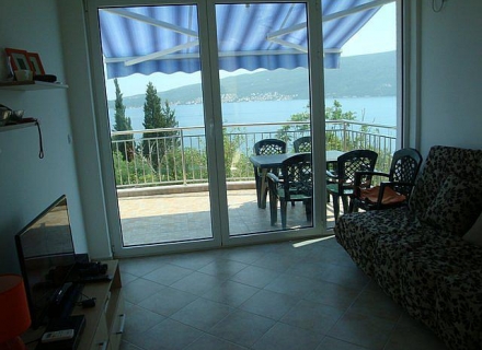 Kotor Koyu'nun panoramik manzaralı ev, Herceg Novi satılık müstakil ev, Herceg Novi satılık villa