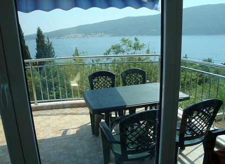 Haus mit Panoramablick auf die Bucht von Kotor, Herceg Novi Hausverkauf, Baosici Haus kaufen, Haus in Montenegro kaufen