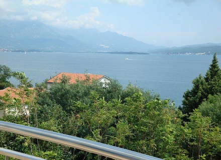 Kuća sa panoramskim pogledom na Kotorski Zaliv, Herceg Novi kupiti kuću, Baosici kuća prodaja