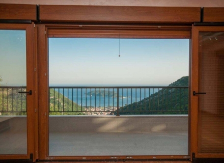 Schönes Steinhaus mit Panoramablick auf das Meer in Budva, Haus in der Nähe des Meeres Montenegro, Haus Kaufen in Region Budva