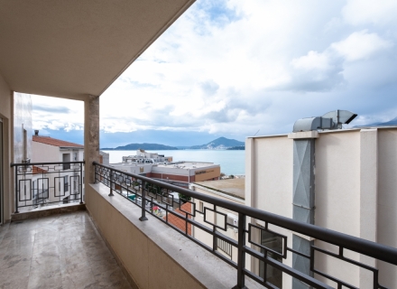 Apartment mit zwei Schlafzimmern in Przno, 50 Meter vom Meer entfernt, Wohnungen zum Verkauf in Montenegro, Wohnungen in Montenegro Verkauf, Wohnung zum Verkauf in Region Budva