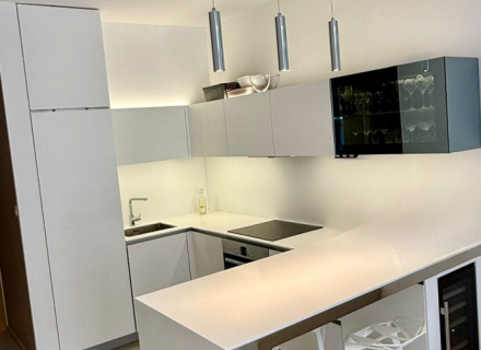Zwei-Zimmer-Apartment in Becici mit Meerblick, Wohnungen in Montenegro, Wohnungen mit hohem Mietpotential in Montenegro kaufen