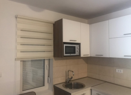 Ilk hattında ev, Kostanjica'da, Kotor-Bay satılık müstakil ev, Kotor-Bay satılık villa