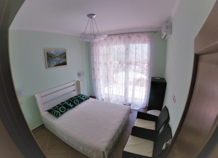 Orachovac şehrinde havuzlu dört odalı konak otel, Karadağ'da garantili kira geliri olan yatırım, Dobrota da Satılık Konut, Dobrota da satılık yatırımlık ev