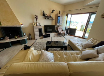 Apartament z dwiema sypialniami z widokiem na morze, Topla, Herceg Novi, mieszkanie na sprzedaż w Herceg Novi, sprzedam mieszkanie w Baosici, kup dom w Czarnogórze