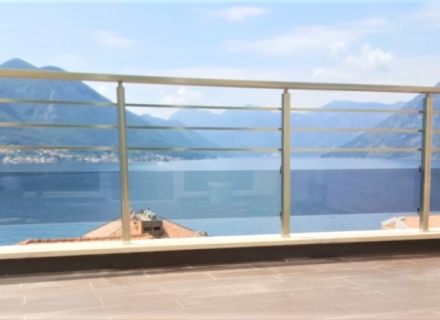 Luksuzni dupleks sa 4 spavaće sobe i pogledom na more. Dobrota, Kotorski zaliv, prodaja stana u Dobrota, kupovina kuće u Crnoj Gori, kupovina stana na moru u Crnoj Gori