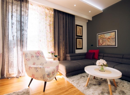 Dvosoban stan u Budvi, 100 metara od mora, prodaja stanova u Crnoj Gori, stanovi u Crnoj Gori prodaja, prodaja stana u Region Budva