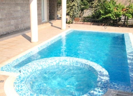 Becici'de Lüks Villa, Karadağ Villa Fiyatları Karadağ da satılık ev, Montenegro da satılık ev, Karadağ satılık villa