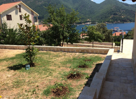 Einfamilienhaus mit wunderschönem Blick auf das Meer und großem Garten, Haus in der Nähe des Meeres Montenegro, Haus Kaufen in Herceg Novi