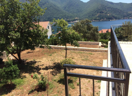 Einfamilienhaus mit wunderschönem Blick auf das Meer und großem Garten, Montenegro Immobilien, Immobilien in Montenegro