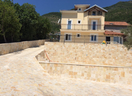 Einfamilienhaus mit wunderschönem Blick auf das Meer und großem Garten, Herceg Novi Hausverkauf, Baosici Haus kaufen, Haus in Montenegro kaufen