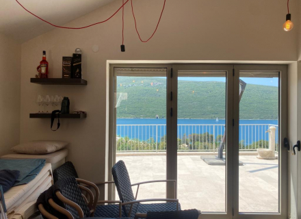 Havuzlu ve muhteşem deniz manzaralı ev, Karadağ Villa Fiyatları Karadağ da satılık ev, Montenegro da satılık ev, Karadağ satılık villa