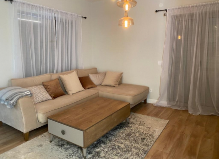 Havuzlu ve muhteşem deniz manzaralı ev, Herceg Novi satılık müstakil ev, Herceg Novi satılık villa