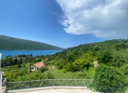 Havuzlu ve muhteşem deniz manzaralı ev, Herceg Novi satılık müstakil ev, Herceg Novi satılık villa