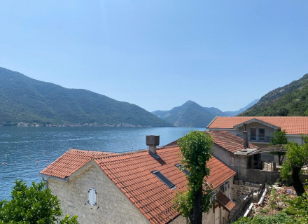 Kamena kuca sa pogledom na more u blizini plaze, kuća blizu mora Crna Gora, kuća Crna Gora prodaja, kuća Crna Gora
