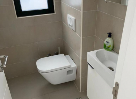 Predivan dupleks sa dvije kancelarije i pogledom na more, prodaja stanova u Crnoj Gori, stanovi za izdavanje u Baosici, prodaja stanova