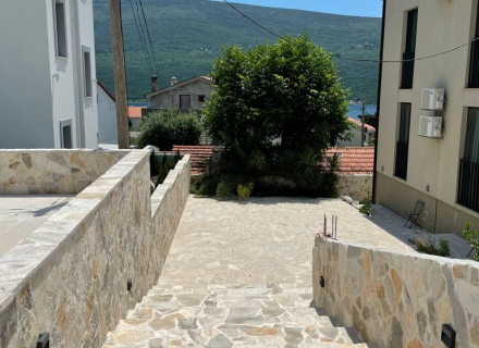 İki ofis ve deniz manzaralı muhteşem dubleks, Herceg Novi da satılık evler, Herceg Novi satılık daire, Herceg Novi satılık daireler