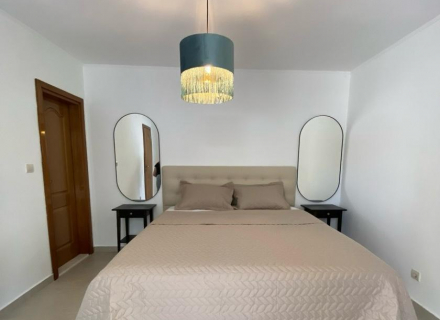 Panoramik deniz manzaralı ön cephe villa, Karadağ da satılık havuzlu villa, Karadağ da satılık deniz manzaralı villa, Baosici satılık müstakil ev