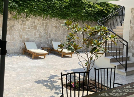 Panoramik deniz manzaralı ön cephe villa, Herceg Novi satılık müstakil ev, Herceg Novi satılık müstakil ev