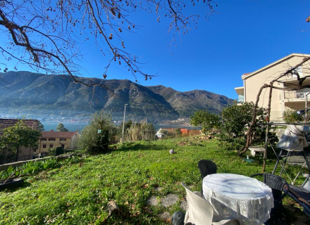 Deniz manzaralı taş ev ve bir obje daha için büyük arsa, Karadağ Villa Fiyatları Karadağ da satılık ev, Montenegro da satılık ev, Karadağ satılık villa