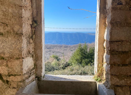 Steinruine in der Gegend von Mokrine, Herceg Novi, Haus mit Meerblick zum Verkauf in Montenegro, Haus in Montenegro kaufen