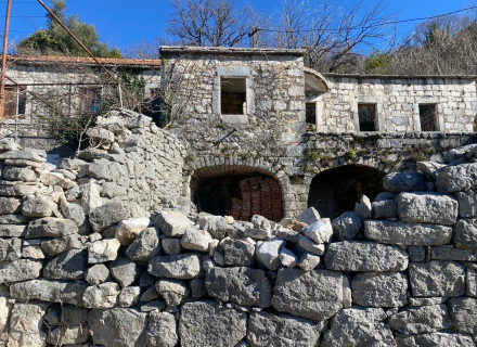 Mokrine, Herceg Novi bölgesindeki taş kalıntısı, Karadağ Villa Fiyatları Karadağ da satılık ev, Montenegro da satılık ev, Karadağ satılık villa