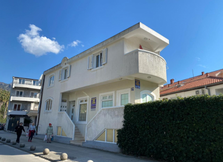 Harika lokasyonda kiralık daireli ev, Karadağ satılık ev, Karadağ satılık müstakil ev, Karadağ Ev Fiyatları