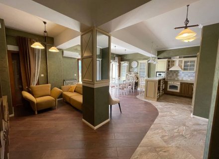 Luxuriöses Apartment mit 3 Schlafzimmern an der Küste mit Zugang zum Privatstrand, Wohnungen zum Verkauf in Montenegro, Wohnungen in Montenegro Verkauf, Wohnung zum Verkauf in Herceg Novi
