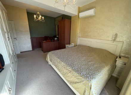 Luxuriöses Apartment mit 3 Schlafzimmern an der Küste mit Zugang zum Privatstrand, Wohnungen in Montenegro, Wohnungen mit hohem Mietpotential in Montenegro kaufen