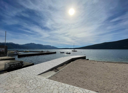 Luxuriöses Apartment mit 3 Schlafzimmern an der Küste mit Zugang zum Privatstrand, Wohnungen in Montenegro, Wohnungen mit hohem Mietpotential in Montenegro kaufen