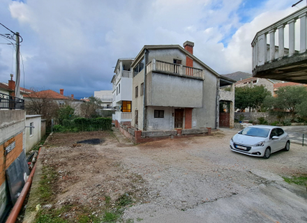 Haus zum Wiederaufbau in Kalimanj, Montenegro Immobilien, Immobilien in Montenegro